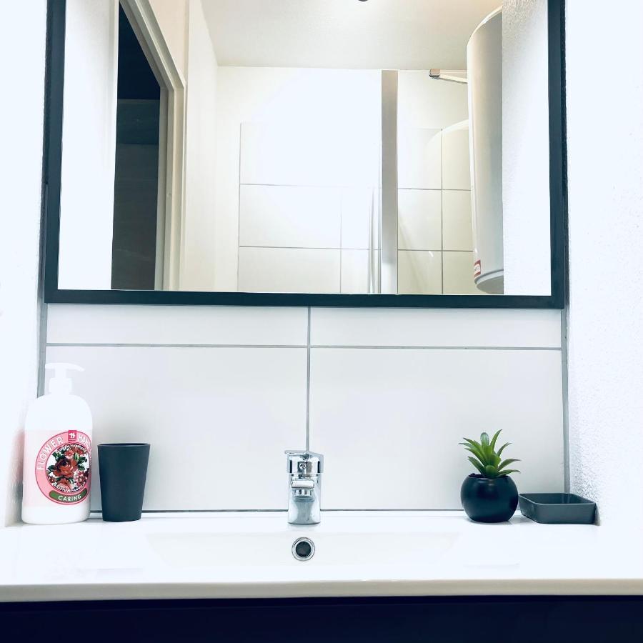 Apartamento Le Red Escape à 15min du centre avec parking privé gratuit Annecy Exterior foto